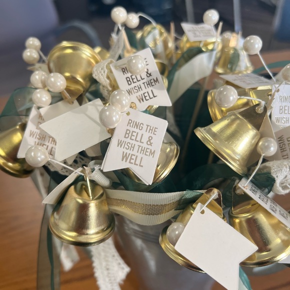 Wedding bells with ribbons - Picture 3 of 5